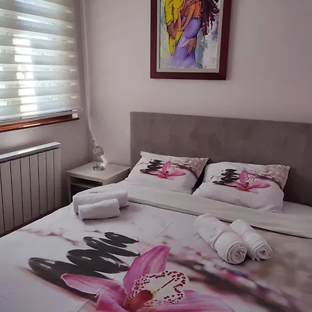 Apartment Bogdan 15-2 *